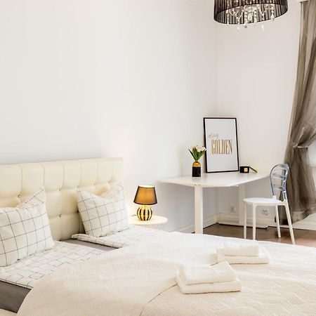 Central Warsaw Apartment - Great Location-Old Town - Podwale Buitenkant foto